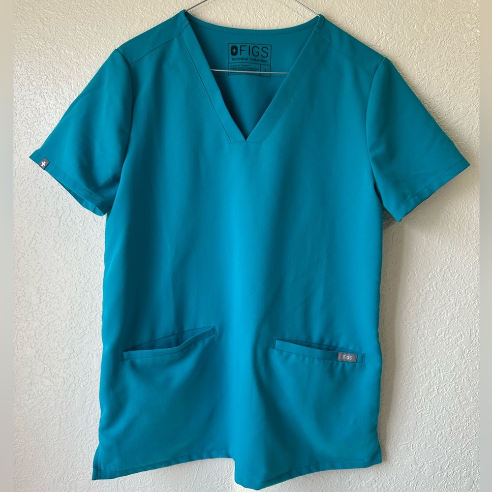 Figs scrub top- size small